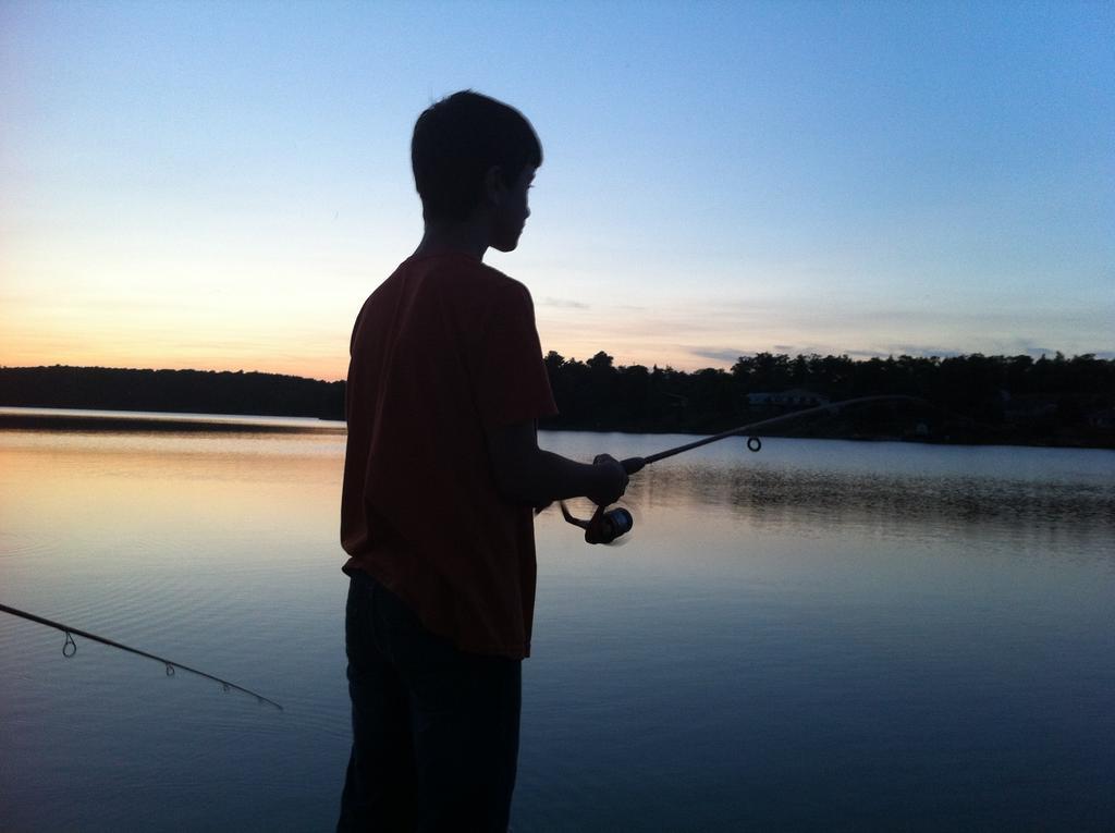 Lake Lauzon Resort Blind River Bagian luar foto