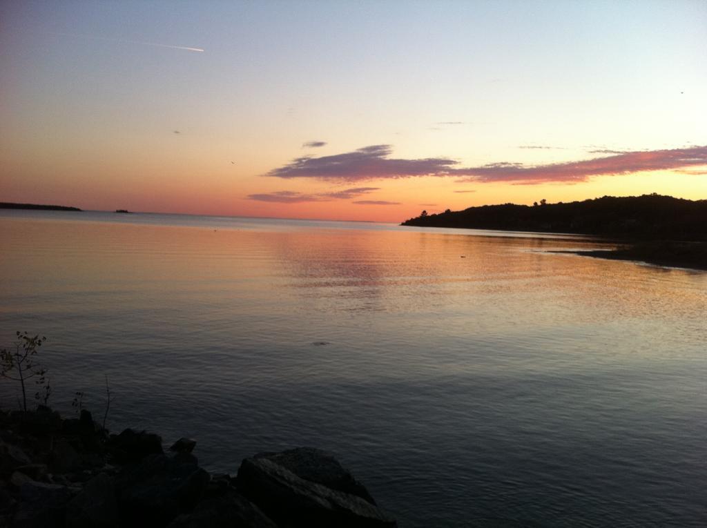 Lake Lauzon Resort Blind River Bagian luar foto
