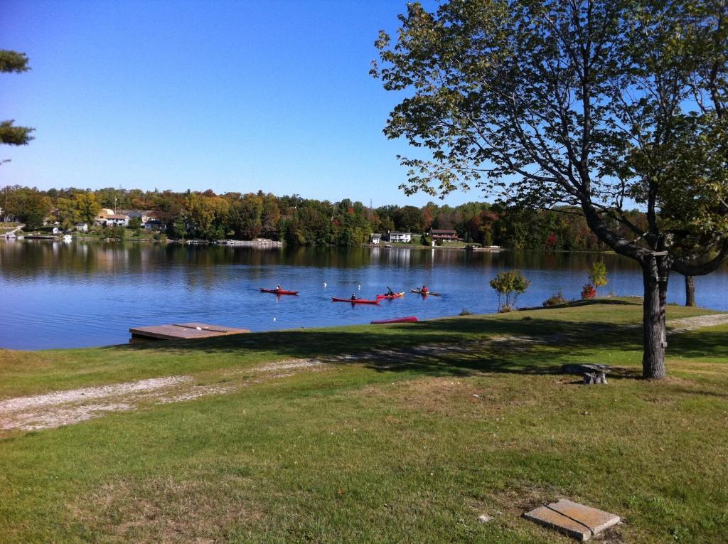 Lake Lauzon Resort Blind River Bagian luar foto